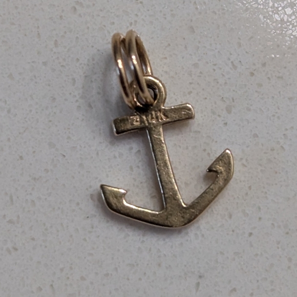 14k Anchor Charm - Picture 2 of 3